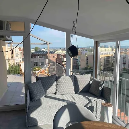 アパート Penthouse In Sunny